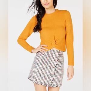 Leyden twist front sweater